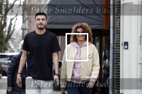 Amsterdam 16 maart 2022
Karin de Rooij met haar zoon Nigel op de cornelis schuytstraat