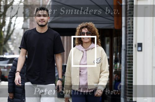 Amsterdam 16 maart 2022
Karin de Rooij met haar zoon Nigel op de cornelis schuytstraat