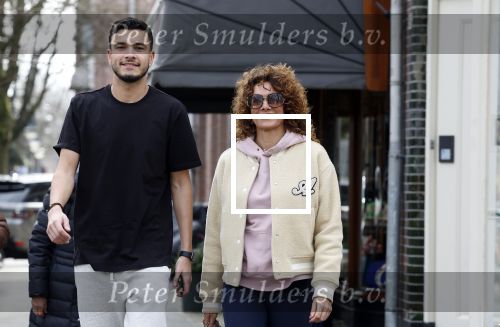 Amsterdam 16 maart 2022
Karin de Rooij met haar zoon Nigel op de cornelis schuytstraat