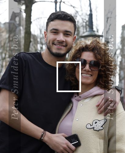 Amsterdam 16 maart 2022
Karin de Rooij met haar zoon Nigel op de cornelis schuytstraat