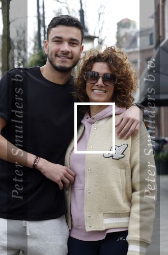 Amsterdam 16 maart 2022
Karin de Rooij met haar zoon Nigel op de cornelis schuytstraat