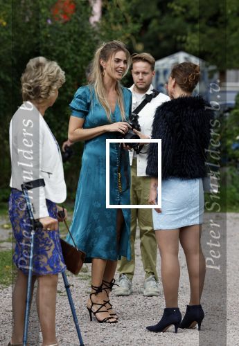 Amsterdam 15 september 2022
Kimberley Klaver en Michel v d Bergh trouwen bij het rijk van de keizer . Ze trouwen in de openlucht. Kim Feenstra maakte de trouwfoto\'s