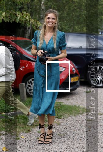 Amsterdam 15 september 2022
Kimberley Klaver en Michel v d Bergh trouwen bij het rijk van de keizer . Ze trouwen in de openlucht. Kim Feenstra maakte de trouwfoto\'s