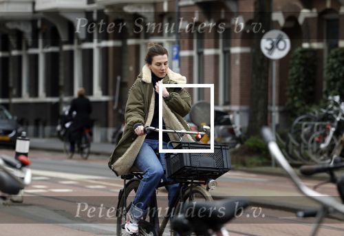 Amsterdam 16 maart 2022
Kim v Kooten op de fiets in Amsterdam zuid
