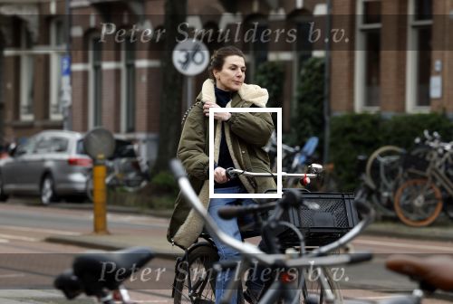 Amsterdam 16 maart 2022
Kim v Kooten op de fiets in Amsterdam zuid
