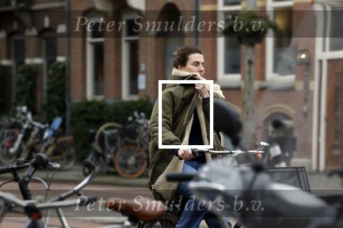 Amsterdam 16 maart 2022
Kim v Kooten op de fiets in Amsterdam zuid