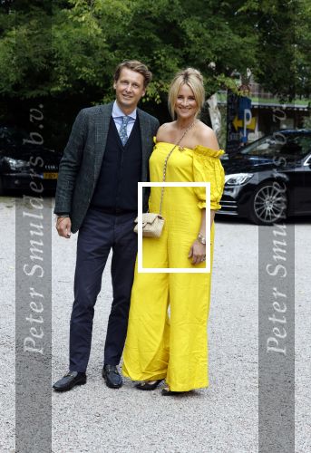 Amsterdam 15 september 2022
Kimberley Klaver en Michel v d Bergh trouwen bij het rijk van de keizer . Ze trouwen in de openlucht. Lieke v Lexmond met haar man Bas v Veggel