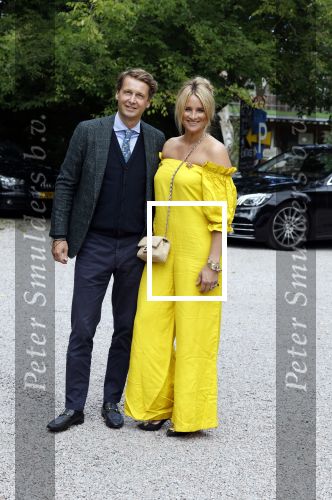 Amsterdam 15 september 2022
Kimberley Klaver en Michel v d Bergh trouwen bij het rijk van de keizer . Ze trouwen in de openlucht. Lieke v Lexmond met haar man Bas v Veggel