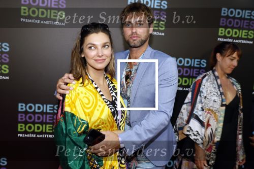 Amsterdam 24 augustus 2022
Premiere Bodies Bodies Bosies van Halina Reijn in Tuschinski . Manuel Broekman  met vriendin