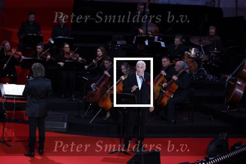 Venlo 8 september 2022
Marco Bakker geeft concert in de openlucht van Venlo . Ook reikt Thijs v Leer hem zijn nieuwe cd uit.