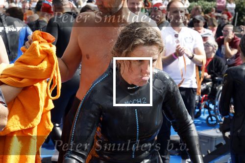 Amsterdam 28 augustus 2022
ALS Cityswim door de grachten van Amsterdam . Mari Carmen Oudendijk zwemt voor en met haar broer Carlos die aan ALS lijdt.
