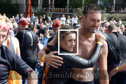 Amsterdam 28 augustus 2022
ALS Cityswim door de grachten van Amsterdam . Mari Carmen Oudendijk zwemt voor en met haar broer Carlos die aan ALS lijdt.