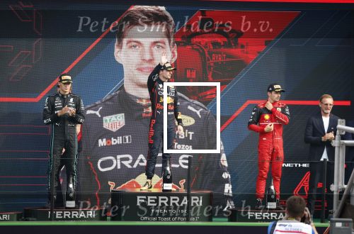 Zandvoort 4 september 2022
Nederlandse F1 Grand Prix op circuit Zandvoort.
Het podium met Max Verstappen 1e George Rusell 2e en Charles Leclerc 3e. Prins Bernhard reikt de prijzen uit.