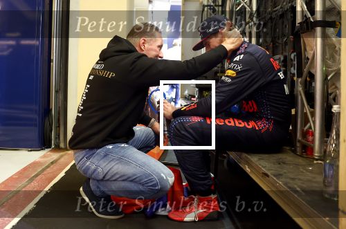 ABU DHABI, UNITED ARAB EMIRATES - DECEMBER 12: Race winner and 2021 F1 World Drivers Champion Max Verstappen of Netherlands and Red Bull Racing celebrates with his father Jos Verstappen in parc ferme during the F1 Grand Prix of Abu Dhabi at Yas Marina Circuit on December 12, 2021 in Abu Dhabi, United Arab Emirates. (Photo by Mark Thompson/Getty Images)