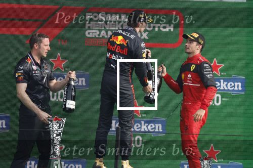 Zandvoort 4 september 2022
Nederlandse F1 Grand Prix op circuit Zandvoort.
Het podium met Max Verstappen 1e George Rusell 2e en Charles Leclerc 3e. Prins Bernhard reikt de prijzen uit.