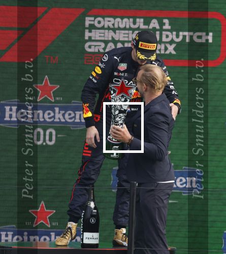 Zandvoort 4 september 2022
Nederlandse F1 Grand Prix op circuit Zandvoort.
Het podium met Max Verstappen 1e George Rusell 2e en Charles Leclerc 3e. Prins Bernhard reikt de prijzen uit.