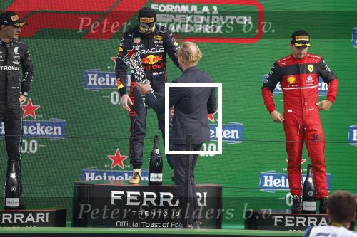 Zandvoort 4 september 2022
Nederlandse F1 Grand Prix op circuit Zandvoort.
Het podium met Max Verstappen 1e George Rusell 2e en Charles Leclerc 3e. Prins Bernhard reikt de prijzen uit.
