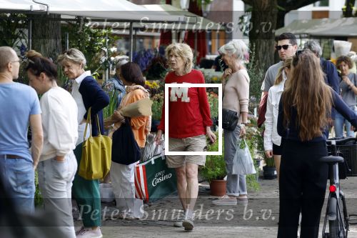 Amsterdam 1 augustus 2022
Mieke v d Weij op de markt in Amsterdam bij de Utrechtse straat.
