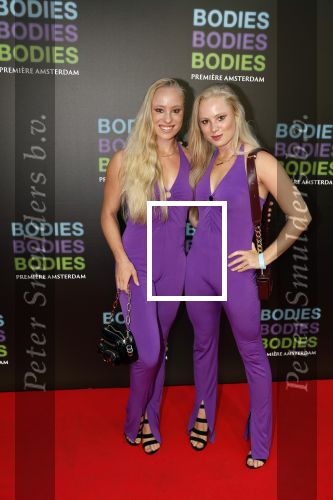 Amsterdam 24 augustus 2022
Premiere Bodies Bodies Bosies van Halina Reijn in Tuschinski . Mylene en Rosanne