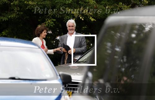 Amsterdam 15 september 2022
Kimberley Klaver en Michel v d Bergh trouwen bij het rijk van de keizer . Ze trouwen in de openlucht. Pieter Storms met zijn vrouw Nina Brink Storms