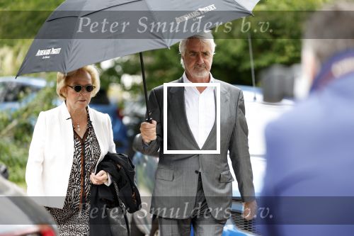 Amsterdam 15 september 2022
Kimberley Klaver en Michel v d Bergh trouwen bij het rijk van de keizer . Ze trouwen in de openlucht. Pieter Storms met zijn vrouw Nina Brink Storms