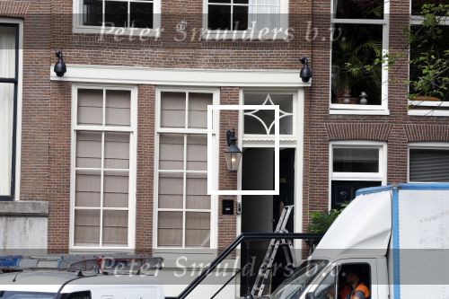 Amsterdam 1 augustus 2022
Het nieuwe huis van prinses Amalia wordt helemaal verbouwd . Er zijn nu ook veiligheids camera\'s opgehangen . Grachtenpand.