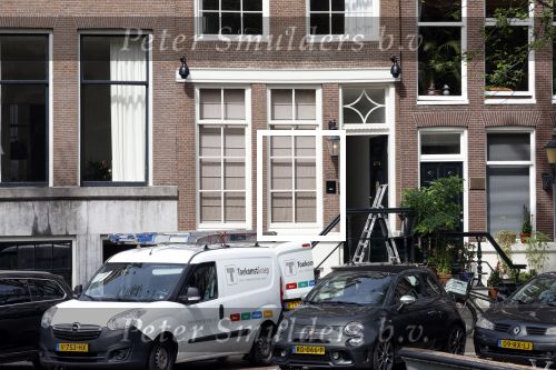 Amsterdam 1 augustus 2022
Het nieuwe huis van prinses Amalia wordt helemaal verbouwd . Er zijn nu ook veiligheids camera\'s opgehangen . Grachtenpand.
