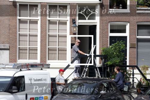 Amsterdam 1 augustus 2022
Het nieuwe huis van prinses Amalia wordt helemaal verbouwd . Er zijn nu ook veiligheids camera\'s opgehangen . Grachtenpand.