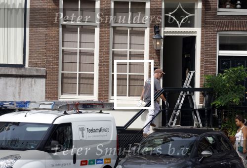 Amsterdam 1 augustus 2022
Het nieuwe huis van prinses Amalia wordt helemaal verbouwd . Er zijn nu ook veiligheids camera\'s opgehangen . Grachtenpand.