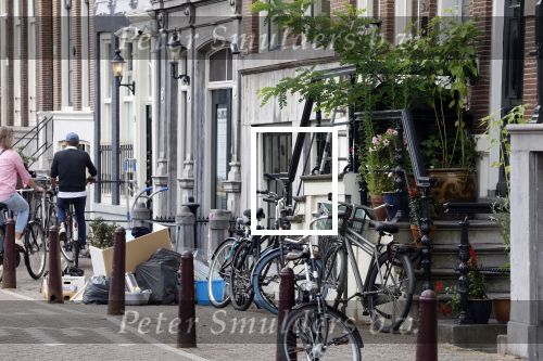 Amsterdam 1 augustus 2022
Het nieuwe huis van prinses Amalia wordt helemaal verbouwd . Er zijn nu ook veiligheids camera\'s opgehangen . Grachtenpand.