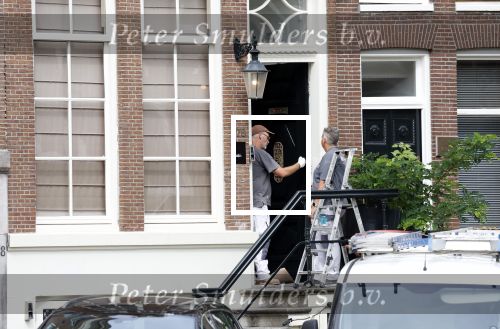 Amsterdam 1 augustus 2022
Het nieuwe huis van prinses Amalia wordt helemaal verbouwd . Er zijn nu ook veiligheids camera\'s opgehangen . Grachtenpand.