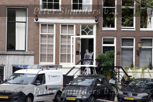 Amsterdam 1 augustus 2022
Het nieuwe huis van prinses Amalia wordt helemaal verbouwd . Er zijn nu ook veiligheids camera\'s opgehangen . Grachtenpand.