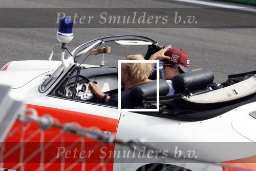 Zandvoort 4 september 2022
Nederlandse F1 Grand Prix op circuit Zandvoort.
Prins Bernard jr in Porsche cabrio van rijkspolitie