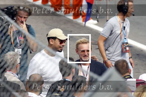 Zandvoort 4 september 2022
Afrojack ( Nick v d Wall) draait op de nederlandse F1 Grand Prix op circuit Zandvoort.
Afrojack met Prins Bernhard jr Prinses Annette en Prinses Margriet