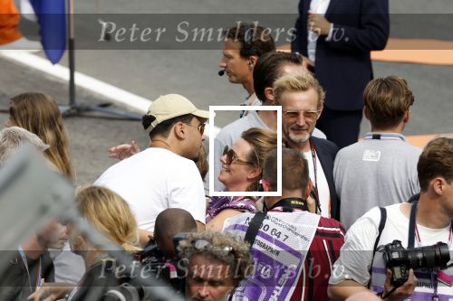 Zandvoort 4 september 2022
Afrojack ( Nick v d Wall) draait op de nederlandse F1 Grand Prix op circuit Zandvoort.
Afrojack met Prins Bernhard jr Prinses Annette en Prinses Margriet