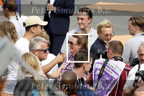 Zandvoort 4 september 2022
Afrojack ( Nick v d Wall) draait op de nederlandse F1 Grand Prix op circuit Zandvoort.
Afrojack met Prins Bernhard jr Prinses Annette en Prinses Margriet