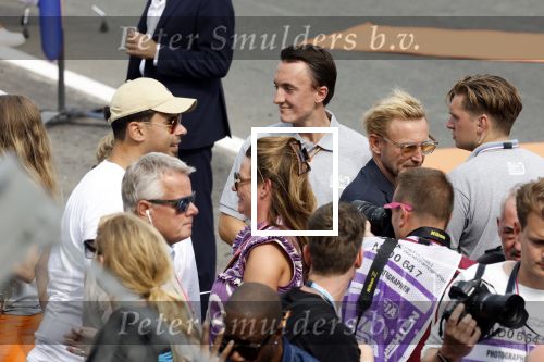 Zandvoort 4 september 2022
Afrojack ( Nick v d Wall) draait op de nederlandse F1 Grand Prix op circuit Zandvoort.
Afrojack met Prins Bernhard jr Prinses Annette en Prinses Margriet
