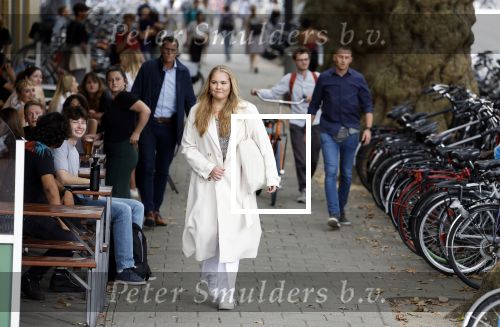Amsterdam 5 september 2022
Prinses Amalia arriveert bij de UVA op haar eerste schooldag . Er was heel veel pers aanwezig.