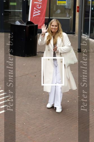 Amsterdam 5 september 2022
Prinses Amalia arriveert bij de UVA op haar eerste schooldag . Er was heel veel pers aanwezig.