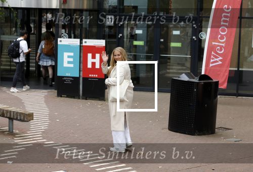 Amsterdam 5 september 2022
Prinses Amalia arriveert bij de UVA op haar eerste schooldag . Er was heel veel pers aanwezig.