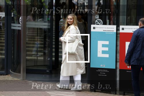 Amsterdam 5 september 2022
Prinses Amalia arriveert bij de UVA op haar eerste schooldag . Er was heel veel pers aanwezig.