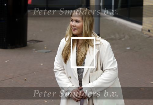 Amsterdam 5 september 2022
Prinses Amalia arriveert bij de UVA op haar eerste schooldag . Er was heel veel pers aanwezig.