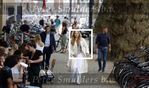 Amsterdam 5 september 2022
Prinses Amalia arriveert bij de UVA op haar eerste schooldag . Er was heel veel pers aanwezig.