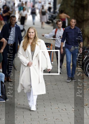 Amsterdam 5 september 2022
Prinses Amalia arriveert bij de UVA op haar eerste schooldag . Er was heel veel pers aanwezig.