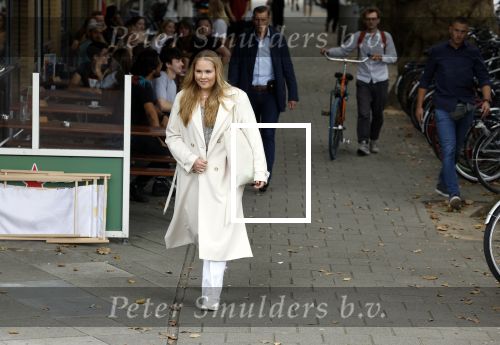 Amsterdam 5 september 2022
Prinses Amalia arriveert bij de UVA op haar eerste schooldag . Er was heel veel pers aanwezig.