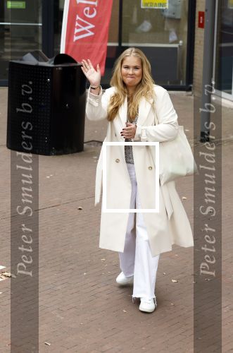 Amsterdam 5 september 2022
Prinses Amalia arriveert bij de UVA op haar eerste schooldag . Er was heel veel pers aanwezig.