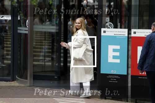 Amsterdam 5 september 2022
Prinses Amalia arriveert bij de UVA op haar eerste schooldag . Er was heel veel pers aanwezig.