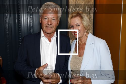 Den Haag 2 september 2022
Onthulling beeld Anneke Gronloh in de schouwburg van Den Haag . Ria Valk met partner