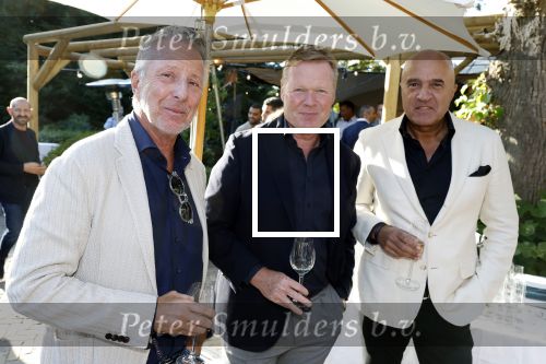 Aouderkerk aan de Amstel 31 augustus 2022
Herendiner Life after Football LAF bij paardenburg. Ook het blad met Ronald Koeman op de cover wordt gepresenteerd. Rob Jansen Ronald Koeman en John v d Heuvel