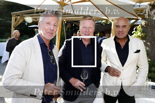 Aouderkerk aan de Amstel 31 augustus 2022
Herendiner Life after Football LAF bij paardenburg. Ook het blad met Ronald Koeman op de cover wordt gepresenteerd. Rob Jansen Ronald Koeman en John v d Heuvel